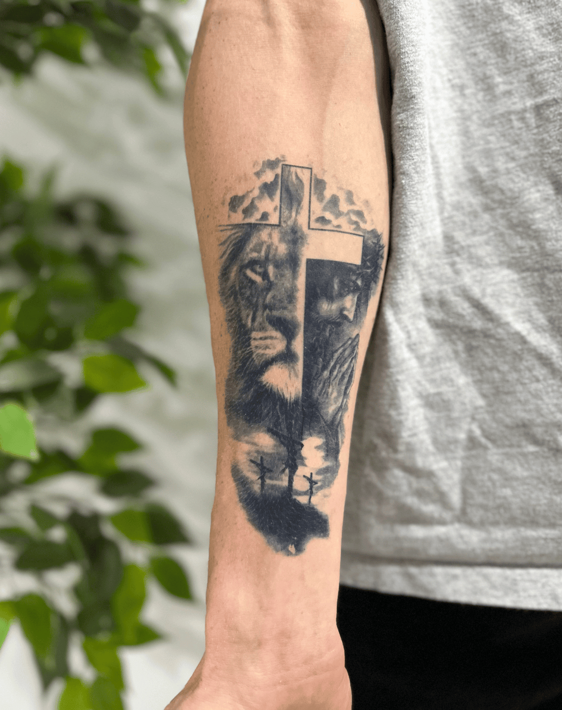 Jesus and Lion – Semi Permanent Tattoo